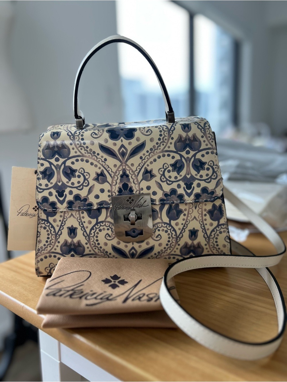 Patricia Nash Chauny Italian Folklore White Navy Leather Satchel NWT Crossbody